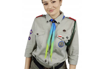 Mundur harcerza – czy jest to element tradycji, wychowania i służby?